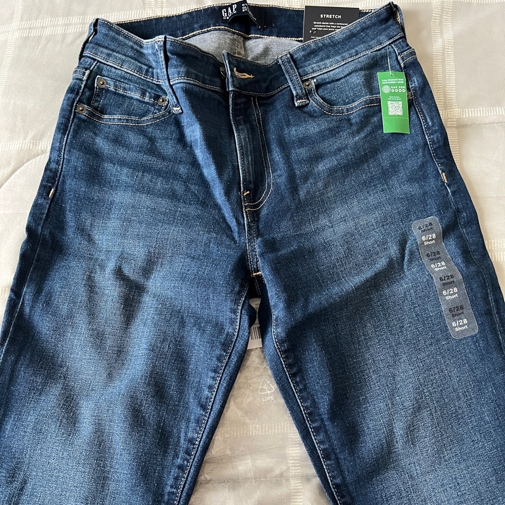 GAP Women’s Dark Blue Jeans